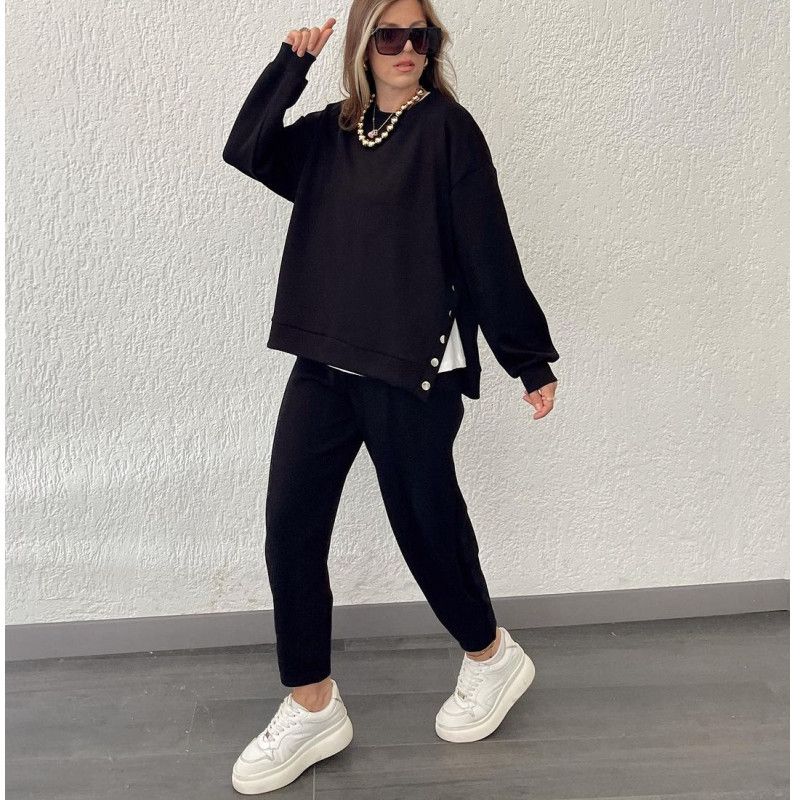 Abbigliamento da donna, moda, bottoni in metallo, camicia a maniche lunghe, sport e pantaloni casual pinto_voghion.com