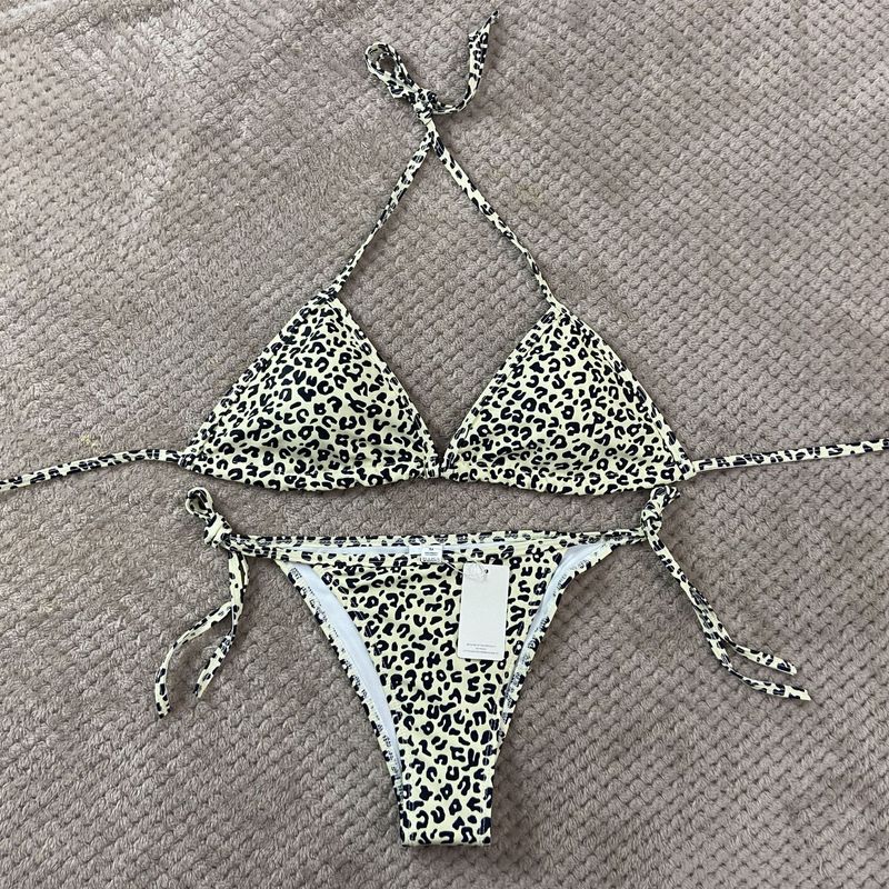Sexy small-breasted push-up halterneck bra patch with detachable straps and fashionable letter print three-point bikini swimsuit_voghion.com