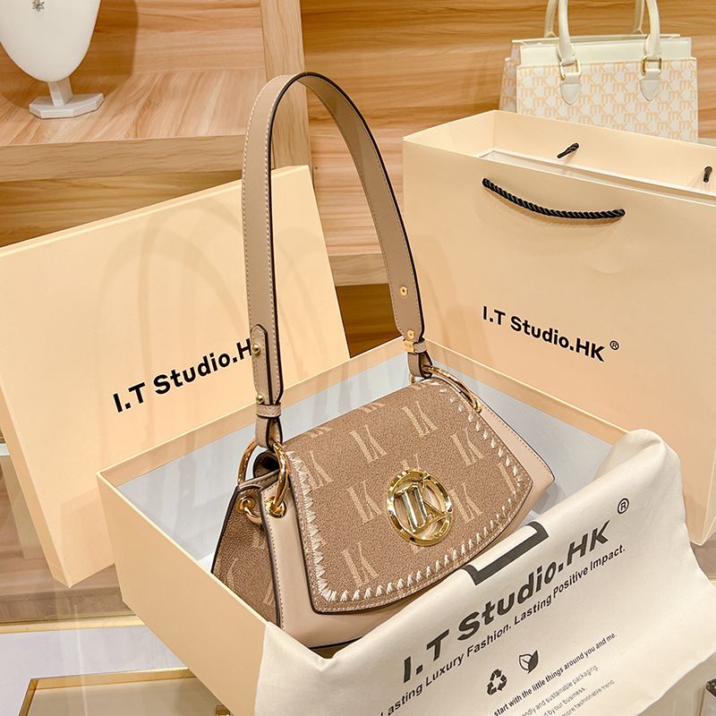 Kleines Design Unterarm für Damen 2023 Neue Sommermode Vielseitiger Stil Premium Echtleder Umhängetasche_voghion.com