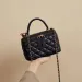 Borsa a tracolla da donna di lusso con catena trapuntata di alta qualità, piccola e quadrata, squisita_voghion.com