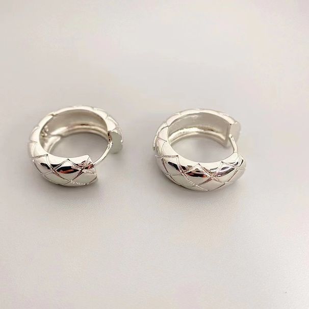 Metall Rhombus Wave CEL Ohrring Verschluss Licht Luxus Mode Trend High-End Sense Ohrschmuck_voghion.com