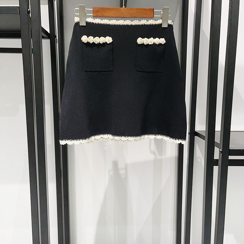 Women's Clothing Single Niche Spring And Summer Flower Pearl Button Contrast Trim Round Neck Sleeveless Knitted Sweater Dress 25148_voghion.com