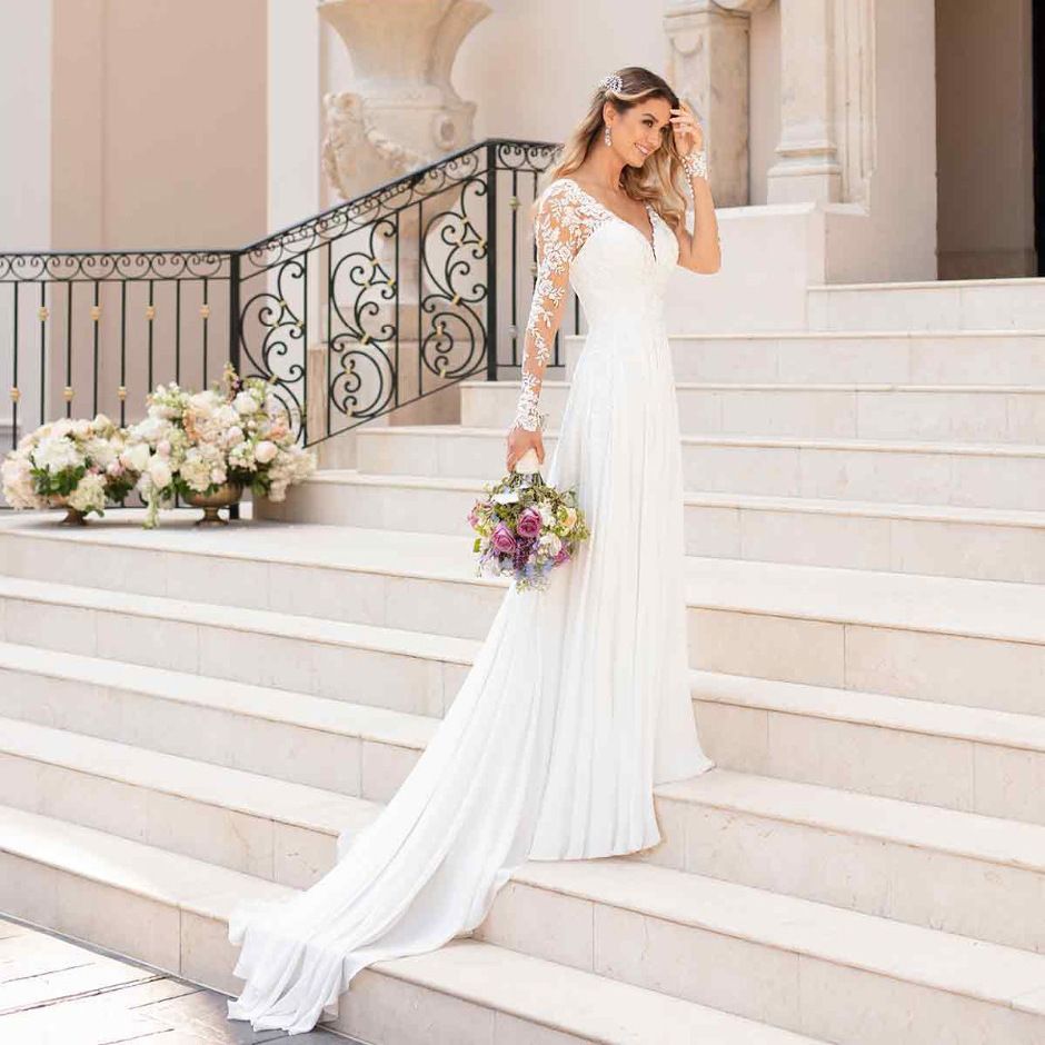 Women’s Clothing wedding dress light luxury new summer lace French applique deep V neck transparent long sleeve main wedding dress_voghion.com