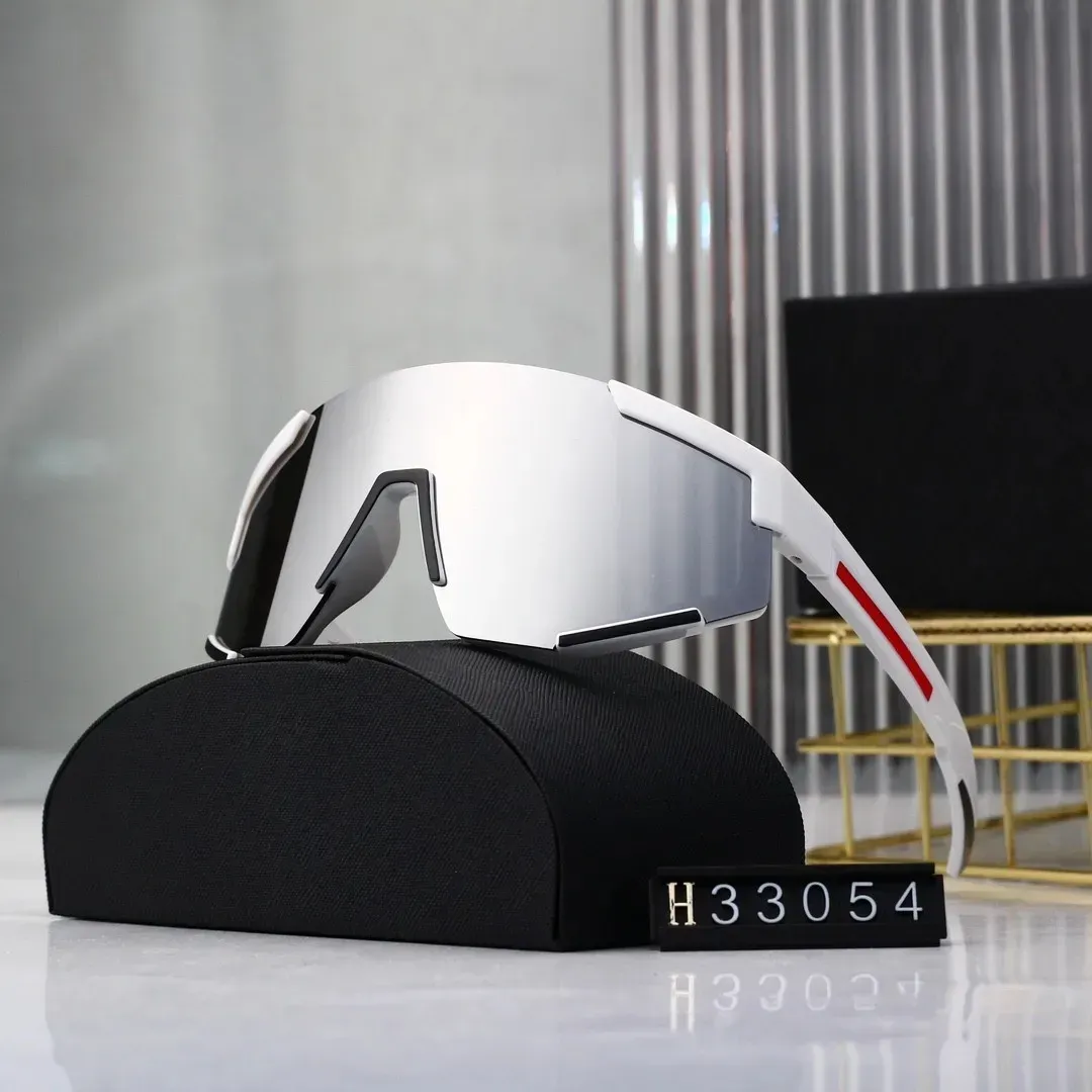 2024 Occhiali da sole antiriflesso oversize quadrati da donna Occhiali da sole con rivetti Lenti protettive Donna Occhiali da sole Lare Maschera Eyewear Viaggio_voghion.com