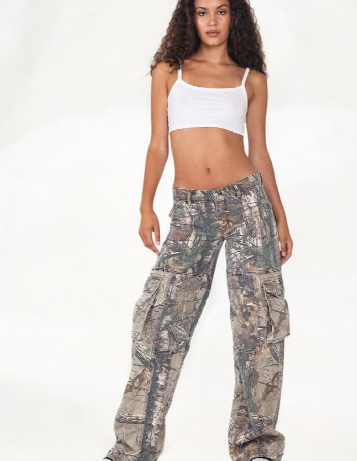 Women's Retro Camouflage Overalls - Low Waist, Multi-Pocket, Straight Leg Jeans With Leaf Print_voghion.com