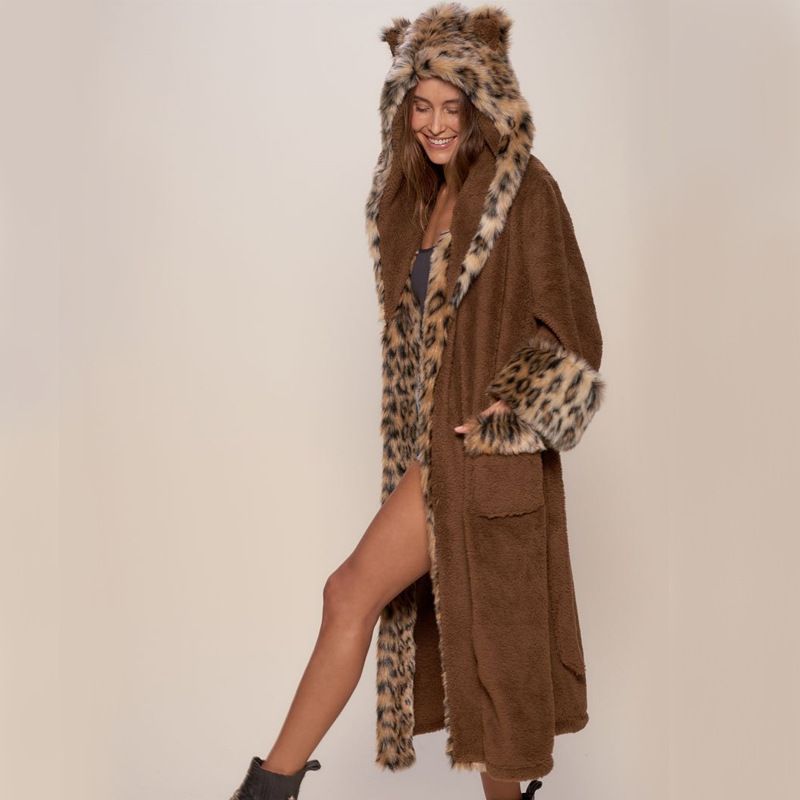 Cappotto in pelliccia di agnello da donna Cappotto in pelliccia sintetica con orecchie incappucciate con stampa leopardata_voghion.com