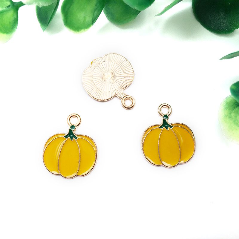 Set di 32 ciondoli fai da te per il Ringraziamento e Halloween - Ciondoli autunnali a forma di foglia d'acero e zucca per realizzare collane e bracciali_voghion.com