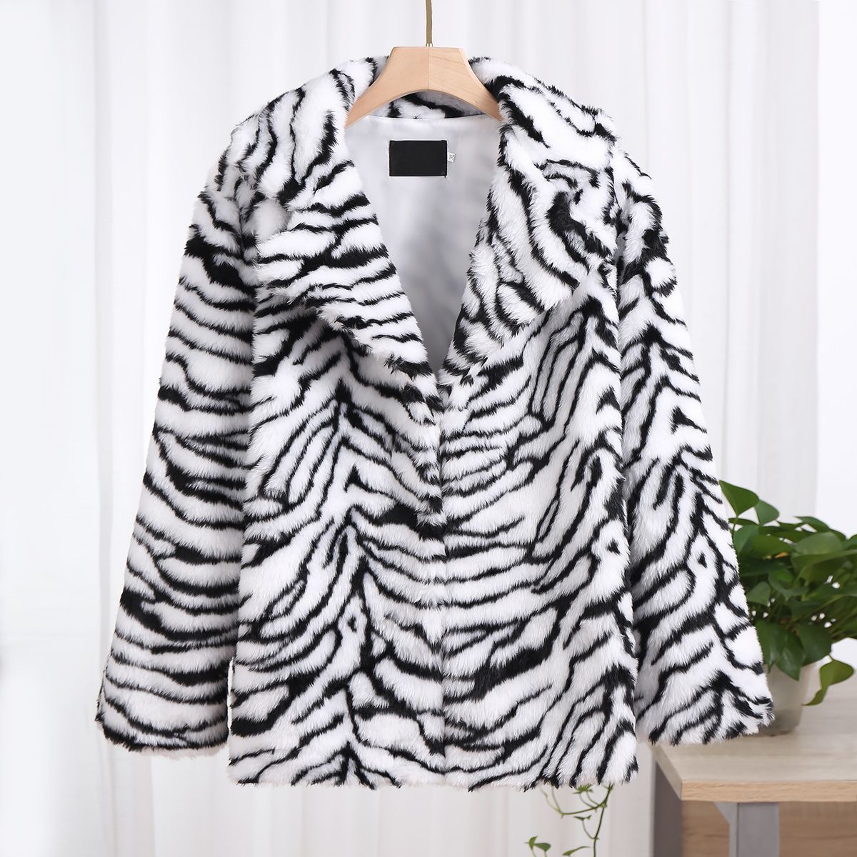 Women's clothing imitation fur imitation fur mid-length suit sexy snow white tiger pattern imitation fur jacket black and white selection_voghion.com