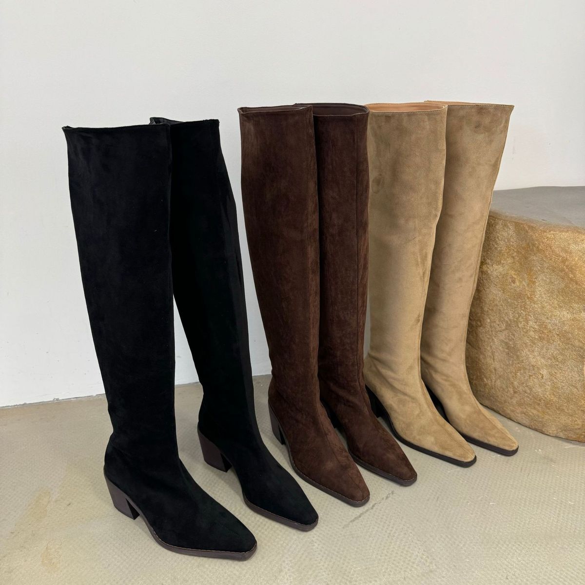 ShoeGlobe ShoeGlobe Suede Long Tube Slouch Pointed Toe Retro Western Cowboy Autumn Winter Slim Over-the-Knee High Heel Riding Boots_voghion.com