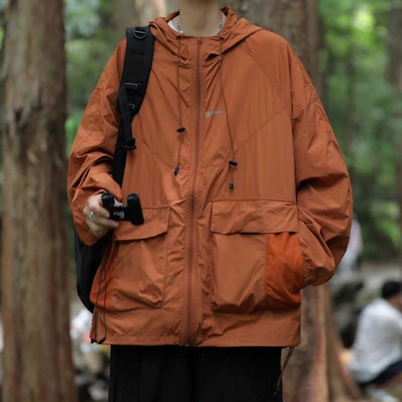 Terno de proteção solar com capuz fino de verão de qualidade imbatível para homens, jaqueta solta e moderna para atividades ao ar livre, resistente a raios UV_voghion.com