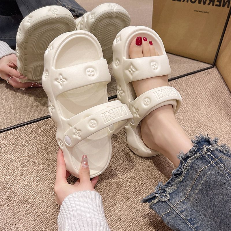 Hausschuhe frauen Sommer 2023 Neue Mode Koreanische Version Doppel Gürtel Ins Wind Net Rot Indoor Dicken Boden Nicht-slip sandalen Und Hausschuhe Sommer_voghion.com
