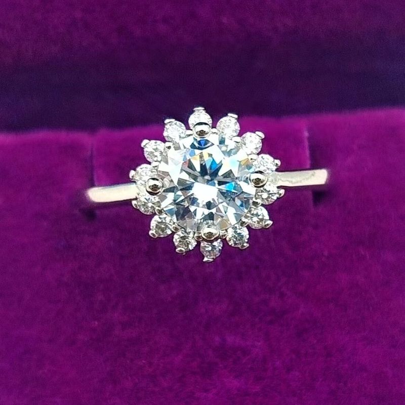 Ein Karat Micro Pave Sonnenblume Damen, Simulierter Diamantring für Hochzeitszeremonie, Valentinstagsgeschenk_voghion.com
