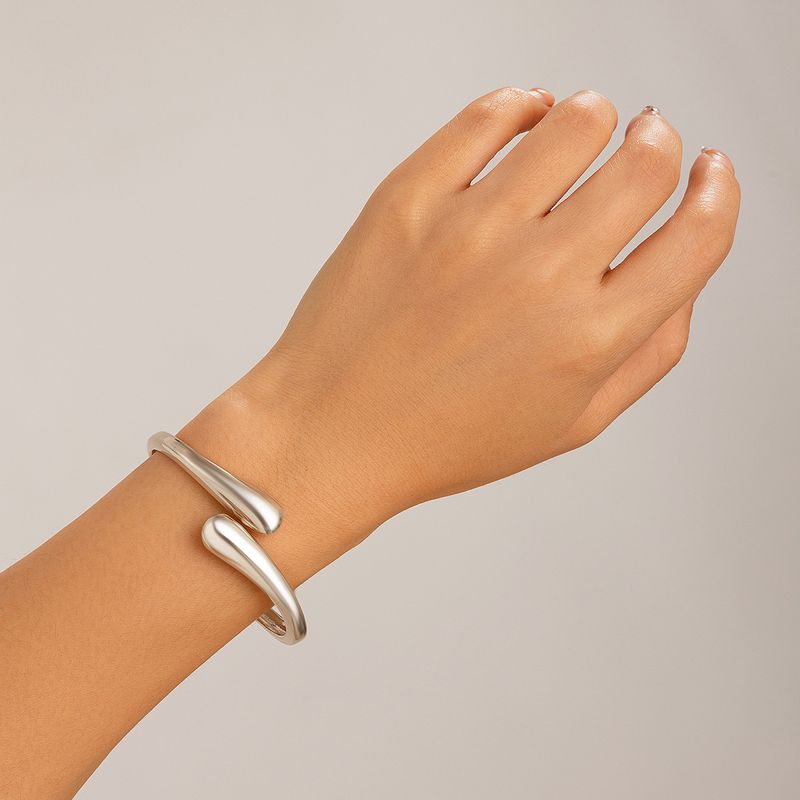 Bracelet Punk Wide Bracelet Women's Heavy Design Ring Exaggerated Thread Twist Line Bracelet_voghion.com