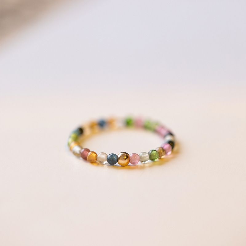 Ultrafijne 2mm regenboog toermalijn ring vrouwelijke kleine toermalijn ronde kralen 14k goudkleur herfst en winter ring ring_voghion.com