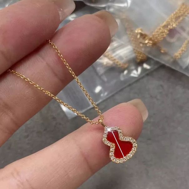 Collana Kirin High Version con fritillaria di zucca da donna con diamanti intarsiati, agata e pendente a catena per clavicola in calcedonio._voghion.com