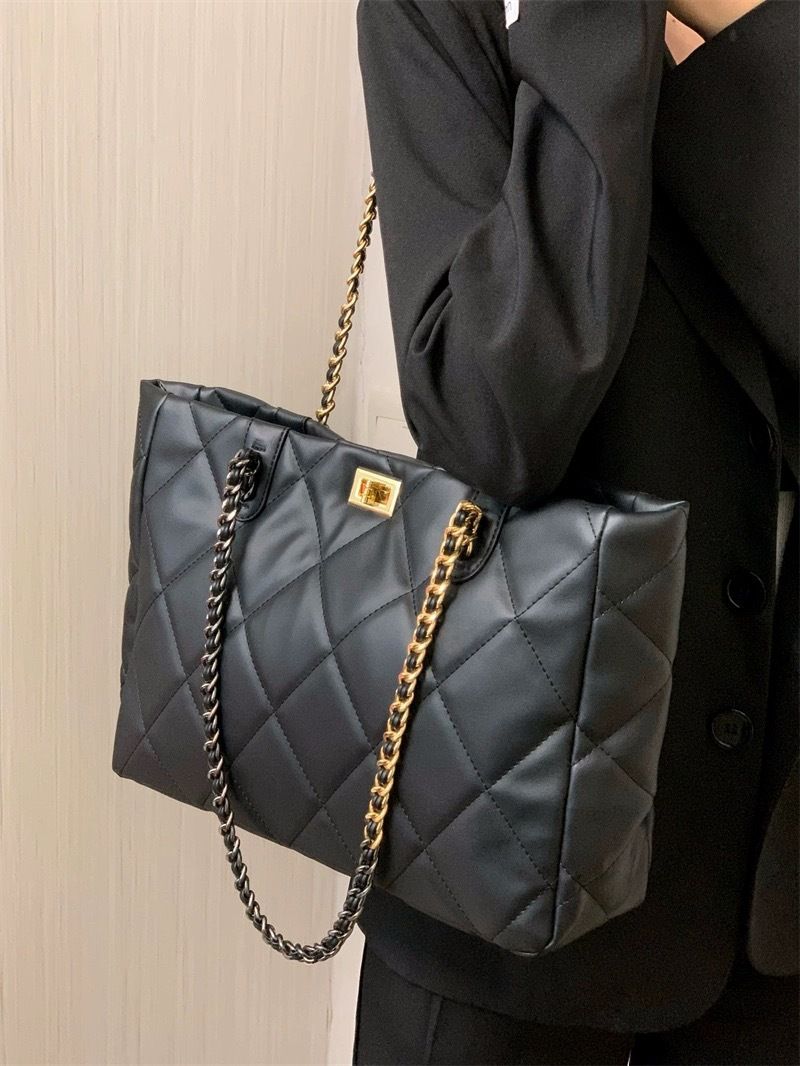 Elegante borsa a tracolla con catena trapuntata a rombi per donna, borsa a tracolla in pelle PU di medie dimensioni con chiusura a cerniera, design minimalista urbano_voghion.com