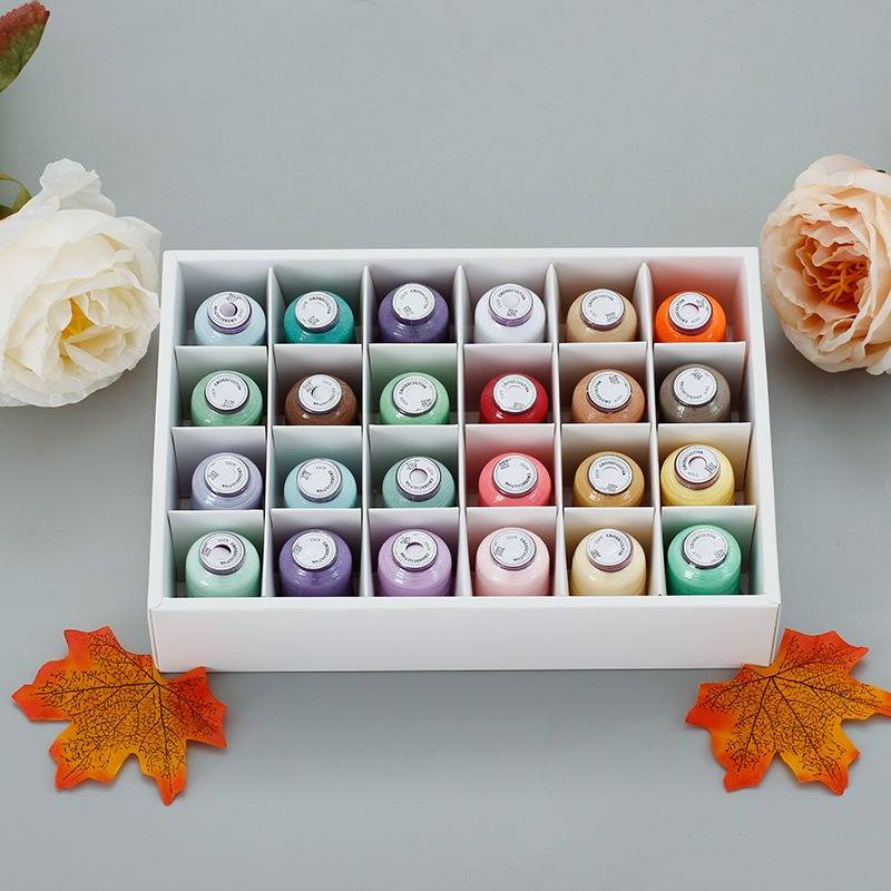 Filo da ricamo fatto a mano colorato multicolore 24 colori 120D550 iarde Set di fili da ricamo in poliestere lucido_voghion.com