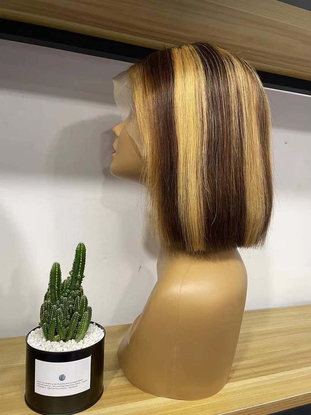 Straight Short Bob Wig Highlighted Transparent Lace Frontal Human Hair Wigs For Women Honey Blonde Ombre Highlight 13x4 Lace Wig_voghion.com