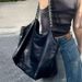 Women's Tote Bag Large Capacity Garbage Bag Women's Commuter Tote Bag Single Shoulder Underarm Chain Bag Large Capacity Bucket Bag Flow_voghion.com