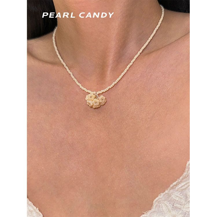 Milk White Bouquet French Elegant High-end Handmade Choker Short Necklace_voghion.com