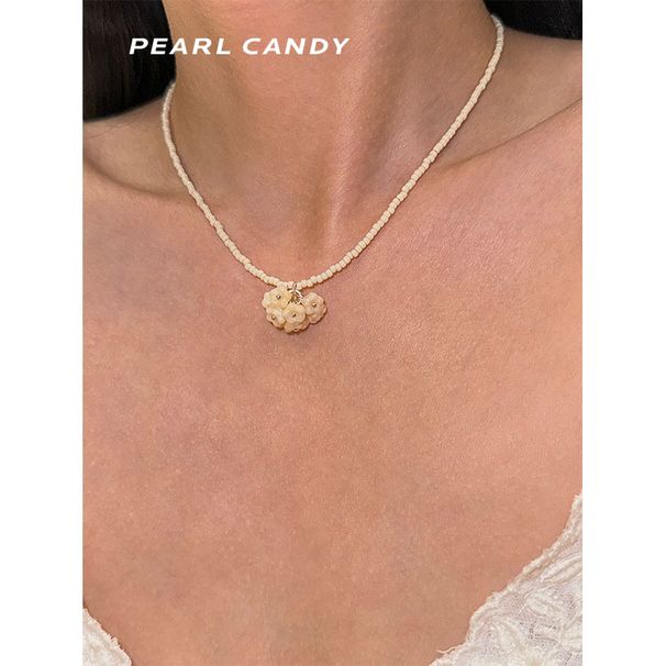 Milk White Bouquet French Elegant High-end Handmade Choker Short Necklace_voghion.com