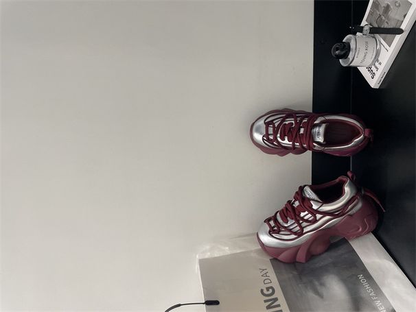 Baixiangni Foam Dad Women, 2024 höst och vinter Ny stil Tjock sula Mångsidig Casual Mode Sportskor för kvinnor_voghion.com