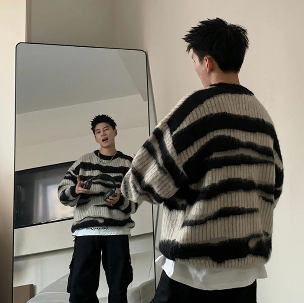 Lazy style new retro striped design, black and white jacket, knitted sweater, thick sweater for men, fashionable fur, winter_voghion.com