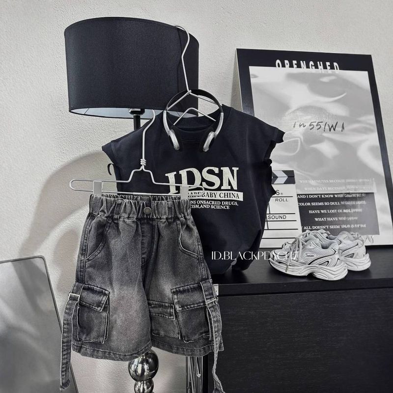 2025 Sommer Neue Kinderkleidung Jungen Koreanische Mode Multi Pocket Denim Shorts Kinder Sommerkleidung Westernstil Overalls_voghion.com