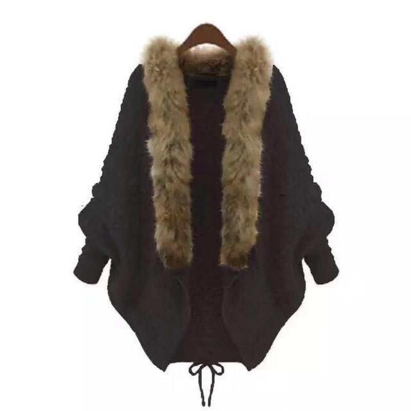 Modische Strickjacke mit Fledermausärmeln für Damen – weicher Pullover mit V-Ausschnitt und offener Vorderseite und Kunstpelzbesatz, übergroßer Komfort, elegant und vielseitig._voghion.com