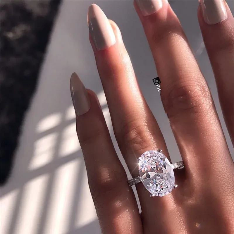 Bague de mariée en pierre de zircone cubique ovale délicate de couleur argent pour femme, cadeau idéal pour une femme, pour un mariage, des fiançailles ou une fête_voghion.com