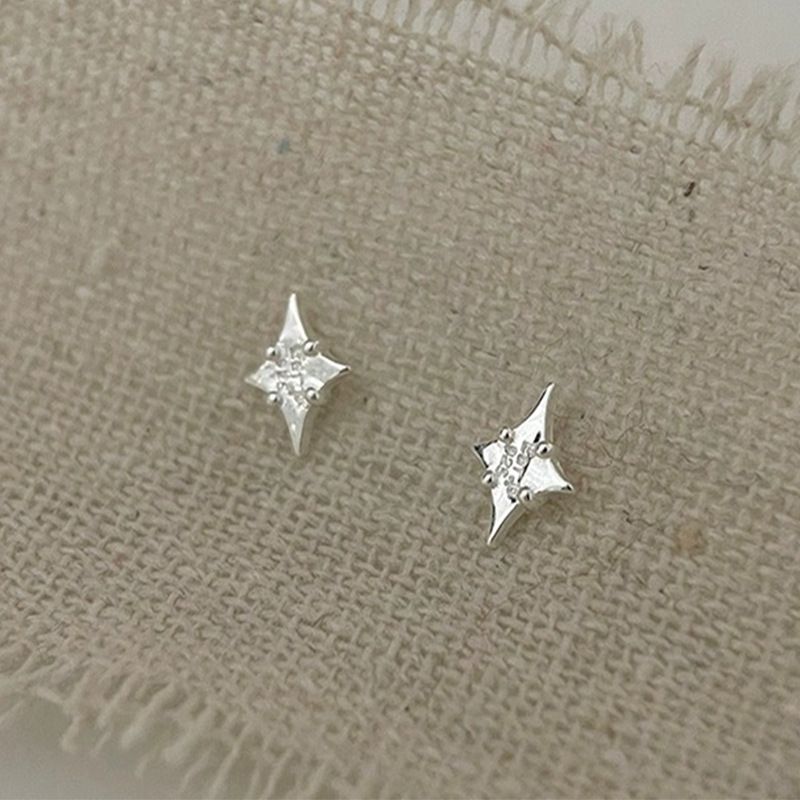 Tiqi versione coreana semplice e di nicchia design orecchini a quattro punte in argento puro, tendenza femminile di Instagram, orecchio a forma di stella_voghion.com