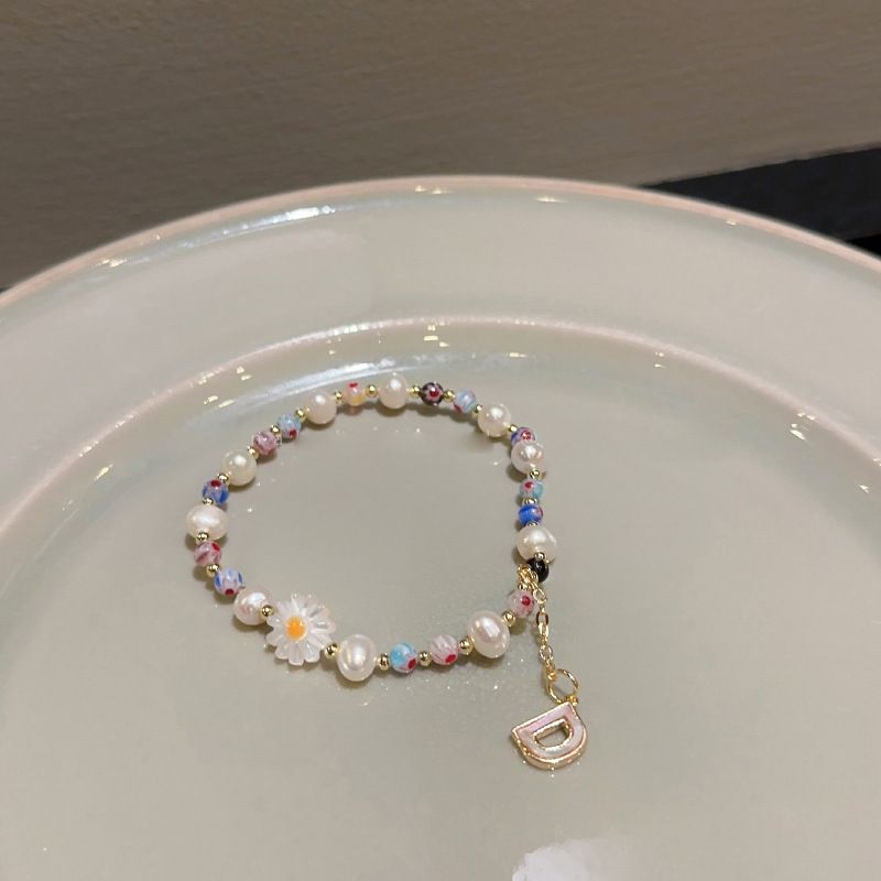Collana di perle con lettera a margherita colorata per donna 2023, collana primaverile ed estiva, collana con clavicola dolce della foresta, nuovo stile_voghion.com