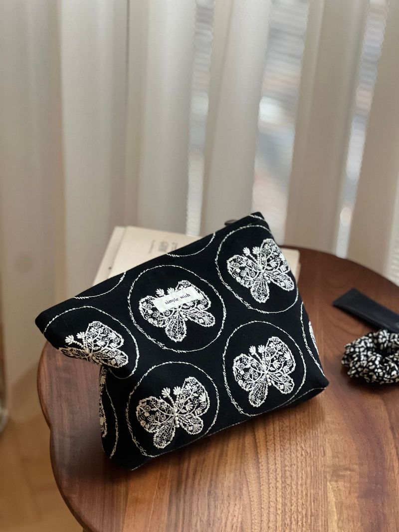 Elegant Temperament Butterfly Canvas Zipper Small Square Cosmetic Bag_voghion.com