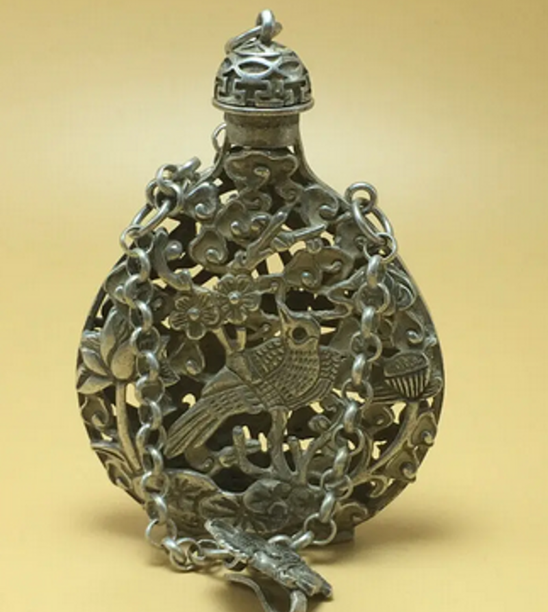 Chinesische tibetische Silber alte Kupfer handgeschnitzte Specht Statue Schnupftabakflasche 87g_voghion.com