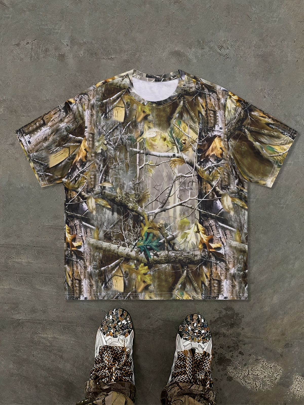 T-shirt a maniche corte con stampa mimetica da uomo_voghion.com