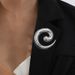 Conch Twisted Circle Brosche Trendy Elegant Vielseitige Nische High-End Alltagspendler Accessoire_voghion.com