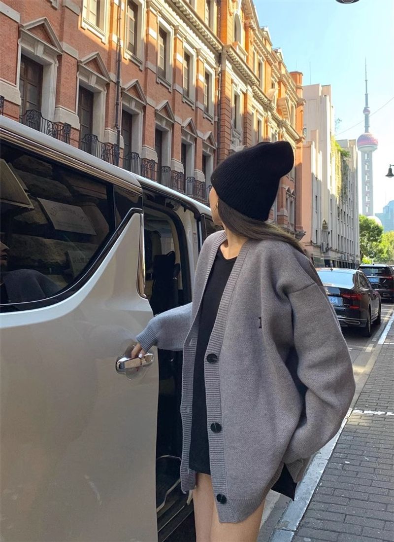 Coréen Dongdaemun Automne/Hiver Nouveau Paresseux Lâche À Manches Longues En Tricot Cardigan Lettre Brodée Pull Manteau pour Femmes_voghion.com