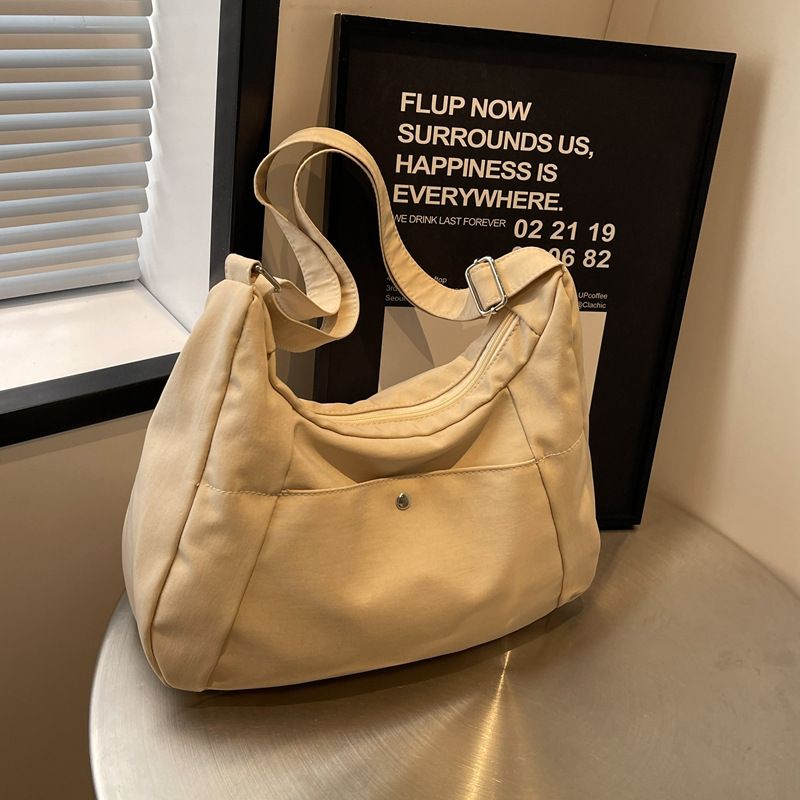 Damen 2024 Neue Dumpling Classroom Tote Große Kapazität One-Shoulder Umhängetasche_voghion.com