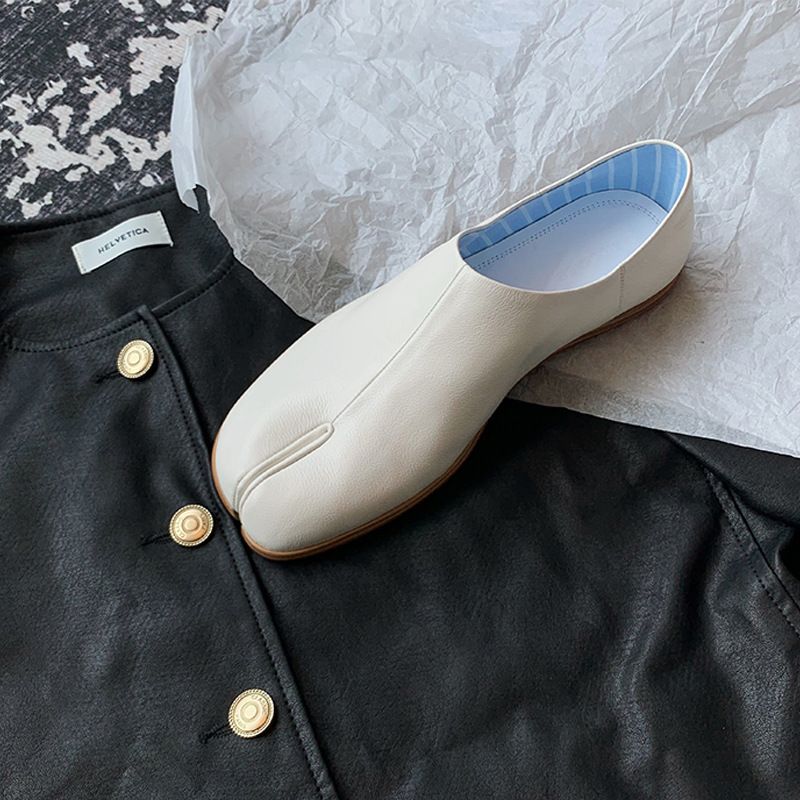 Grape Mom Pig Split Toe For Women 2025 Summer New Silver Horse Hoof Shoes Slip-On Flat Shallow Mouth Single_voghion.com