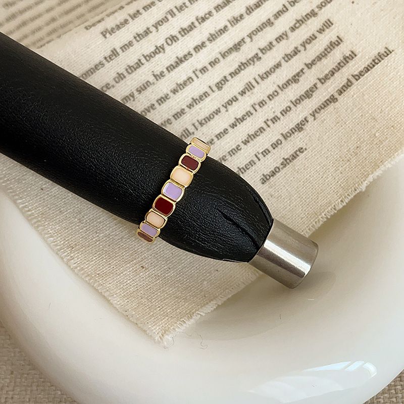 Duftende Taro Purple Drop Glasierte Perle für Damen, leichtes Luxus-High-End-Gefühl. Finger mit Nischendesign, gestapelt_voghion.com