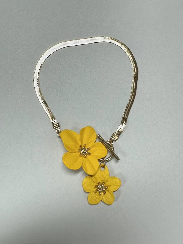 Cavigliera versatile con fibbia OT, grande fiore, bianca, elegante e semplice, di grande vendita._voghion.com