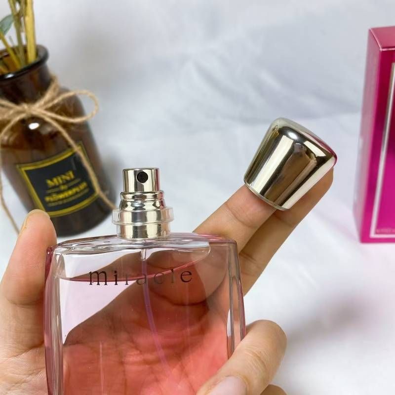 2025 Hot Miracle L'EAU DE PARFUM 50ml Popularitate online Popular Lasting Sweet Floral Charm Dating Spray Cadou zilnic Deodorant la subrat_voghion.com