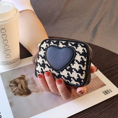 Geldbörse Neue 2025 Kleine Brieftasche Für Frauen Mini Nette Nischen Design Plüsch Geld Clip Ins_voghion.com