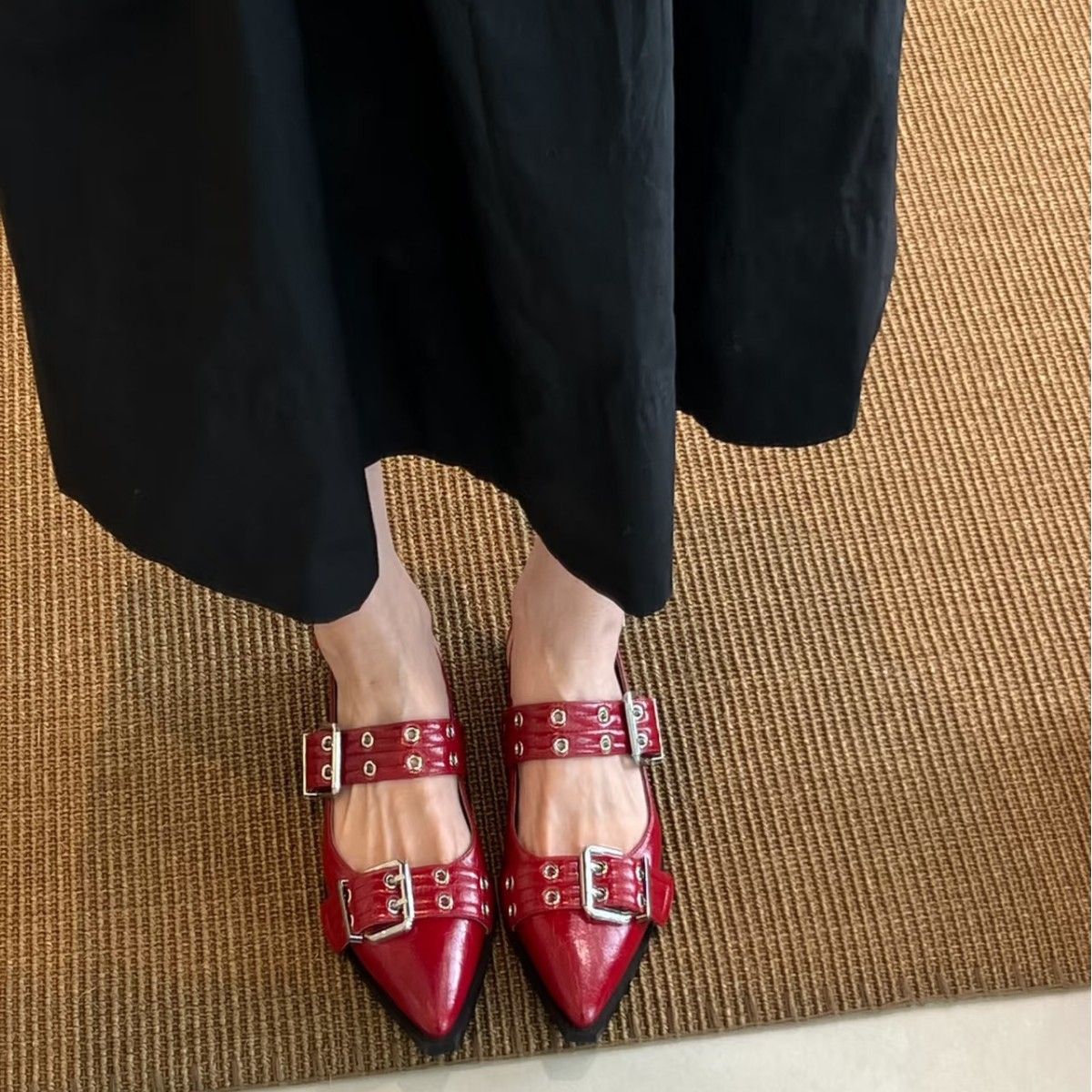 2025 Spring And Summer New Pointed Toe Belt Buckle Mules Flat Mary Jane Shoes_voghion.com