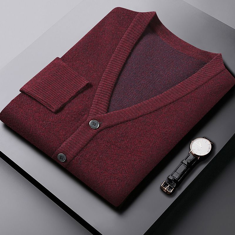 Middle aged elderly oversized warm jackets, autumn and winter cardigans, heart-shaped collars, long sleeved knitwear,_voghion.com