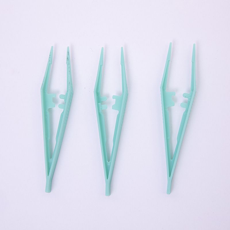 Pinzette usa e getta pinzette di plastica all'ingrosso 11 cm * 2,3 cm kit di pronto soccorso accessori kit di pronto soccorso Pinzette manuali per studenti_voghion.com