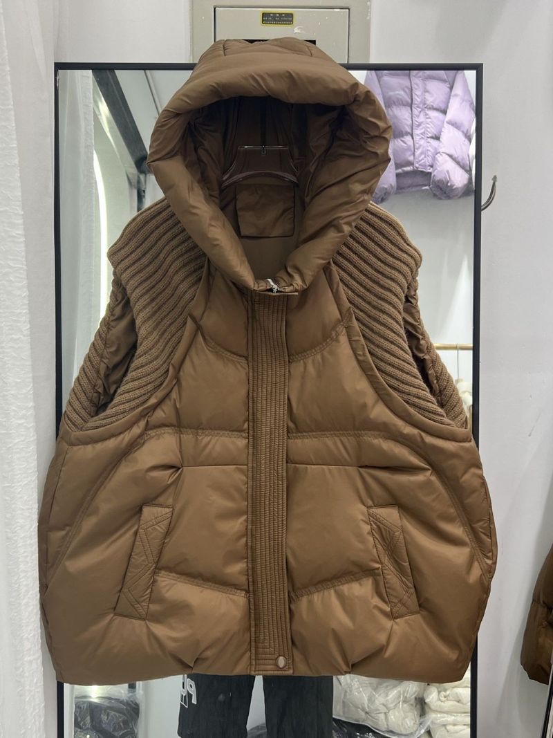 ​​"Women's Hooded Down Vest, Quilted Sleeveless Puffer Jacket With Knit Trim, Thickened Winter Waistcoat (Black/White//Chestnut/Brown)"​​_voghion.com