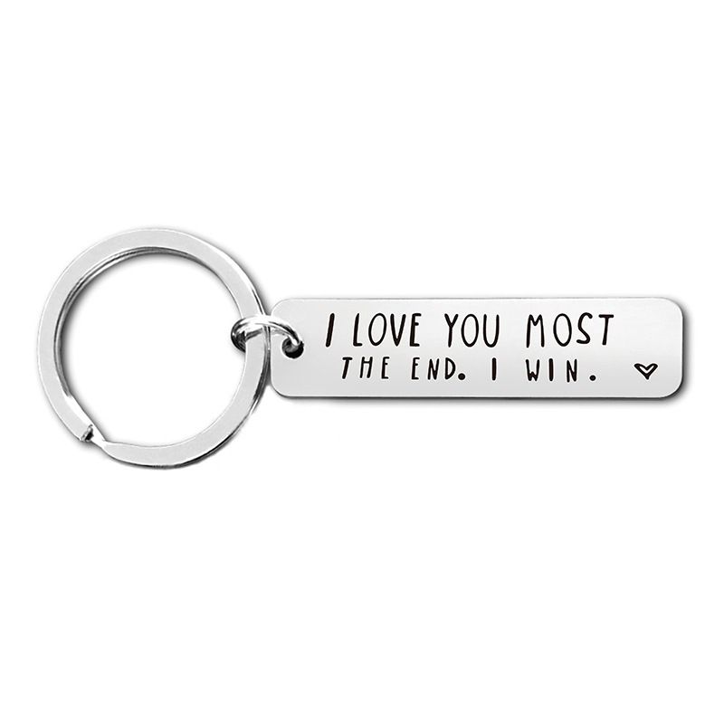 Portachiavi con ciondolo "TI AMO DI PIÙ ALLA FINE", regalo di San Valentino, portachiavi in metallo con scritta_voghion.com