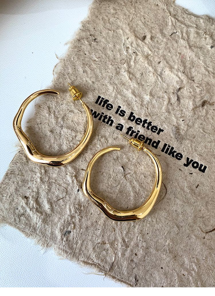 Orecchini a cerchio grandi irregolari unici per donne, design semplice di nicchia, orecchini geometrici di alta qualità_voghion.com