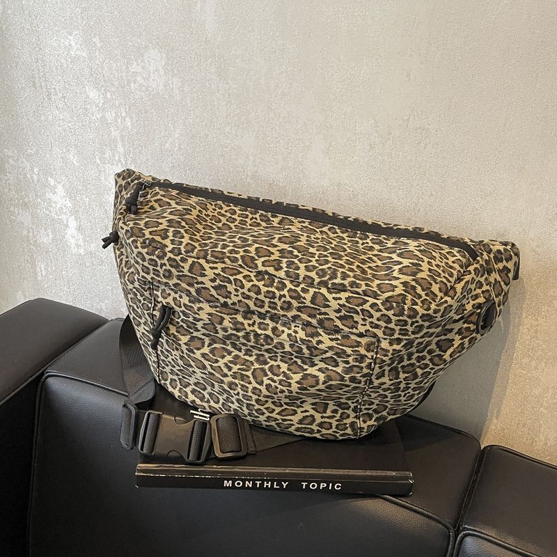 Sacs de taille et de poitrine pour femmes, sac à bandoulière en toile léopard de grande capacité, sac de poitrine de sport, design décontracté, mode cool._voghion.com